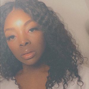 Meet your Posher, Tanisha